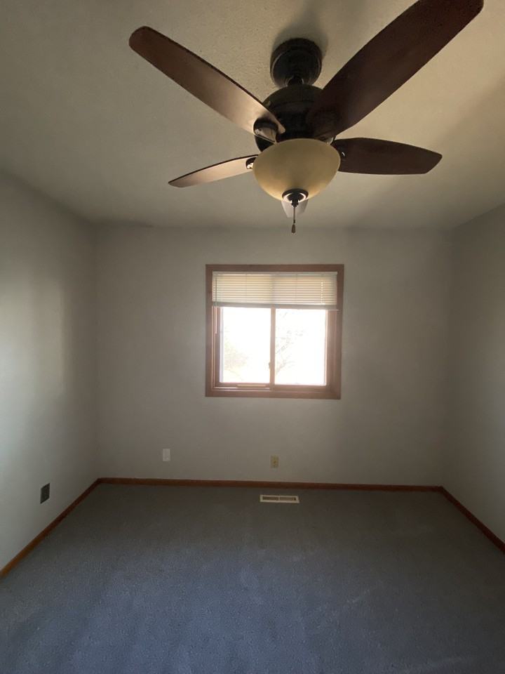 1425 Meadowmoor Drive Northeast - Photo 2 of 19