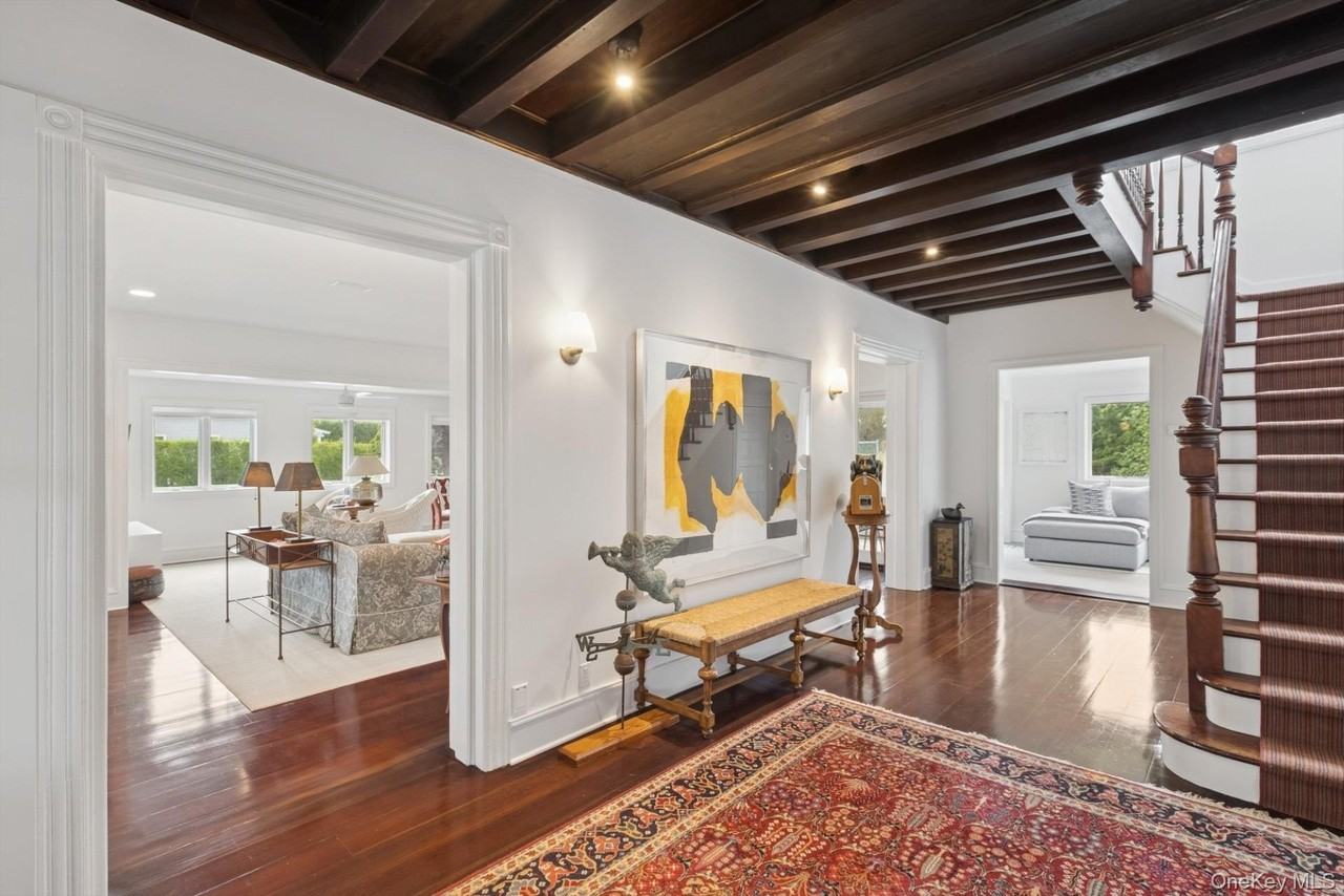 91 Beach Ln - Photo 4 of 34