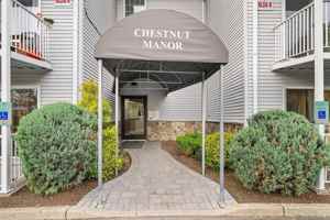 featured image of 10-12 Chestnut Street #B208