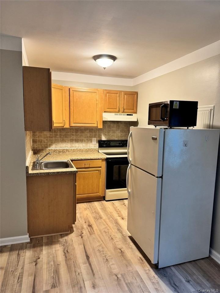 38 Chelsea Drive - Photo 6 of 16