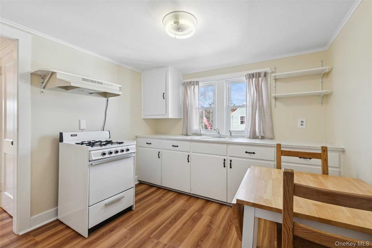 374 Marcy Avenue - Photo 3 of 8