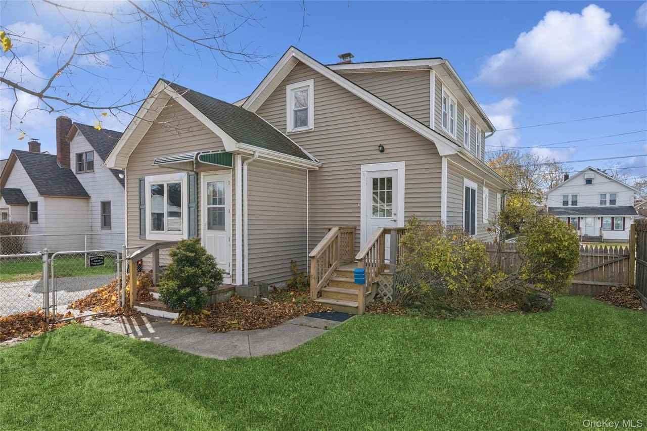 374 Marcy Avenue - Photo 7 of 8