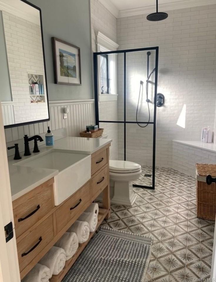 224 Wilmot Rd - Photo 4 of 17