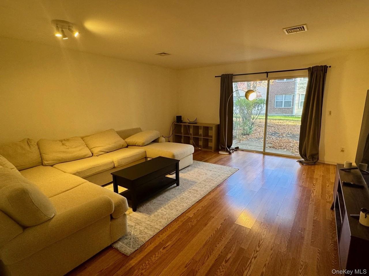 51 Deer Ct Dr - Photo 4 of 24