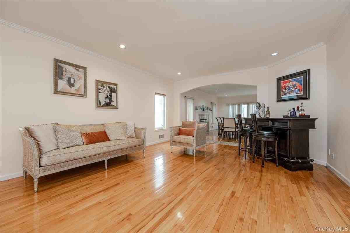 11 Drury Ln - Photo 5 of 28