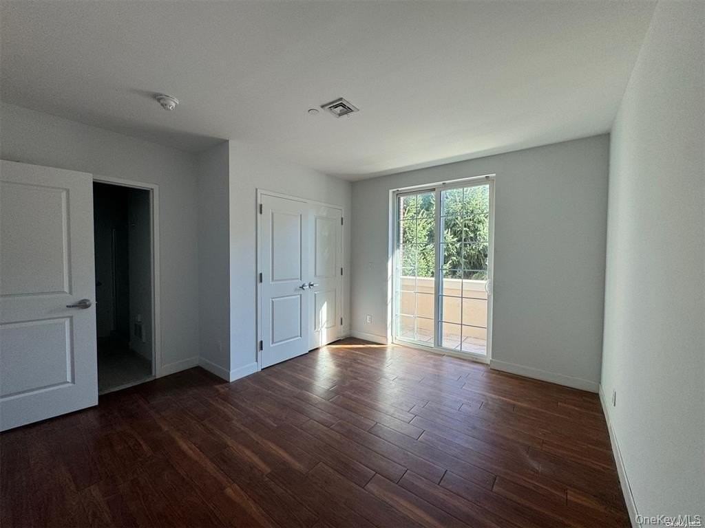 425 New York Ave - Photo 6 of 14