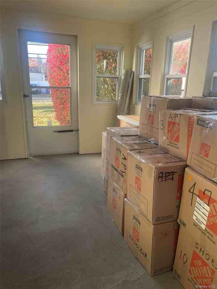 206 Dickinson Ave - Photo 3 of 16