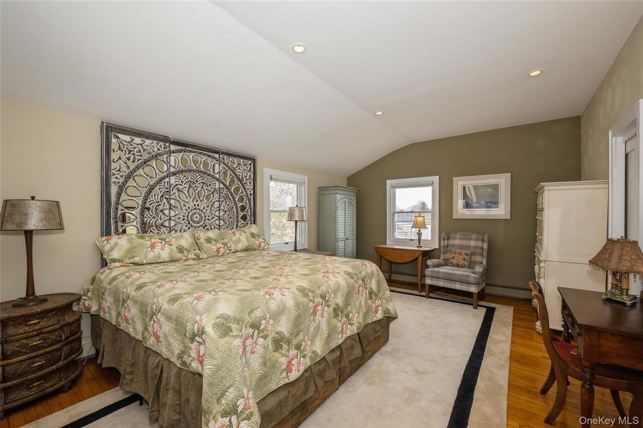 155 South Essex Street - Photo 5 of 11