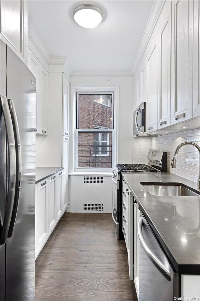 7312 35th Ave Apt D44 #D44 - Photo 3 of 17