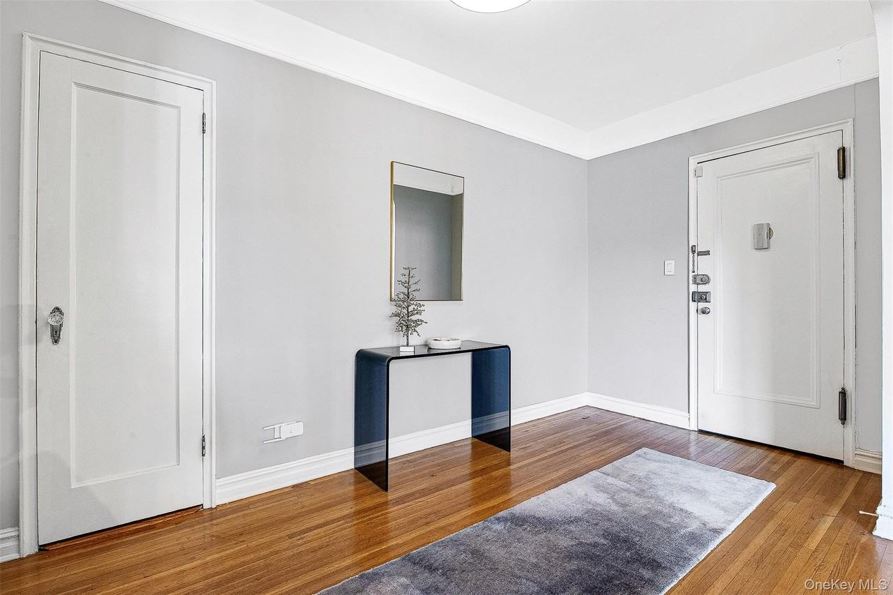 9945 67th Rd Apt 514 #514 - Photo 3 of 22