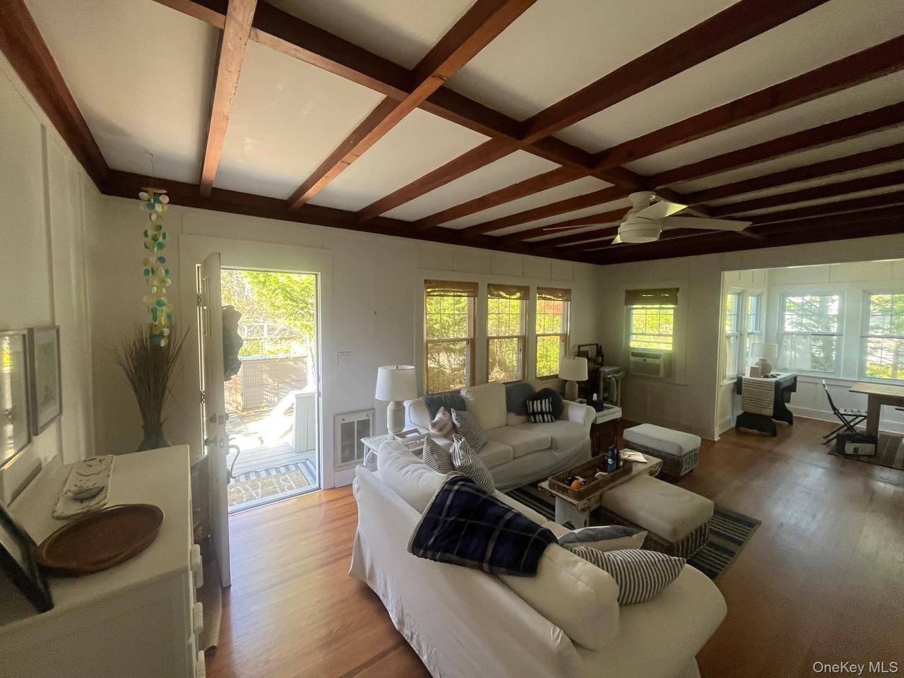 22 Crescent Ave - Photo 2 of 13