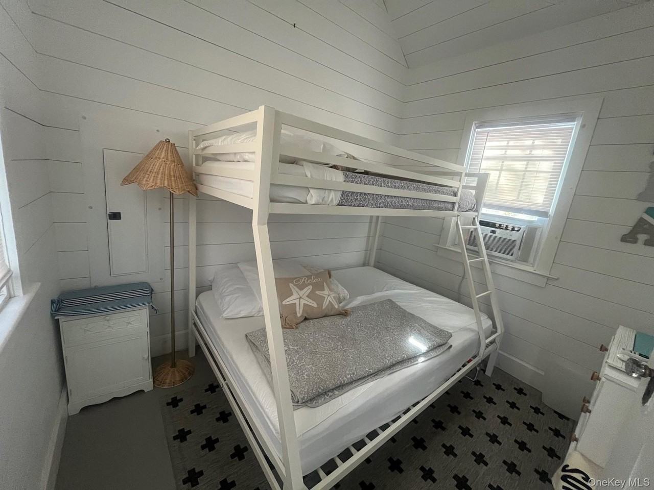 22 Crescent Ave - Photo 6 of 13