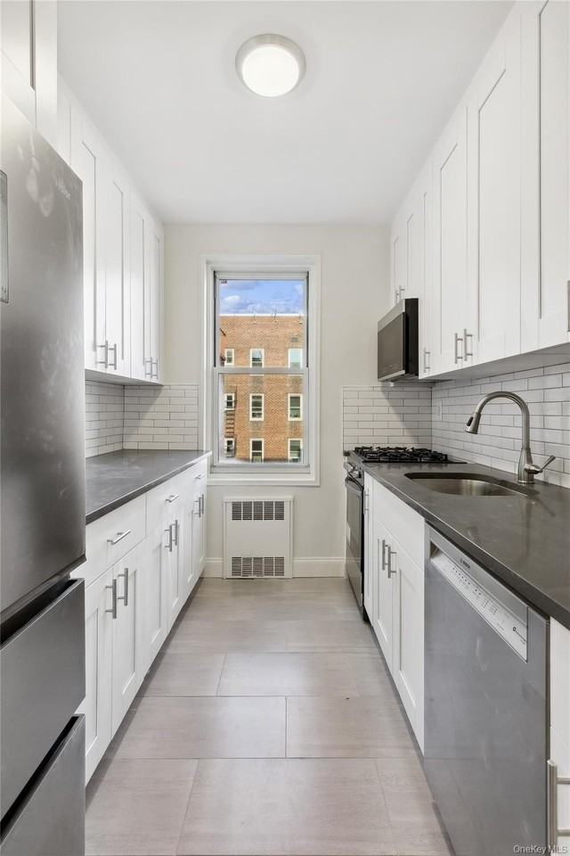 6411 99th St Apt 316 #316 - Photo 5 of 8