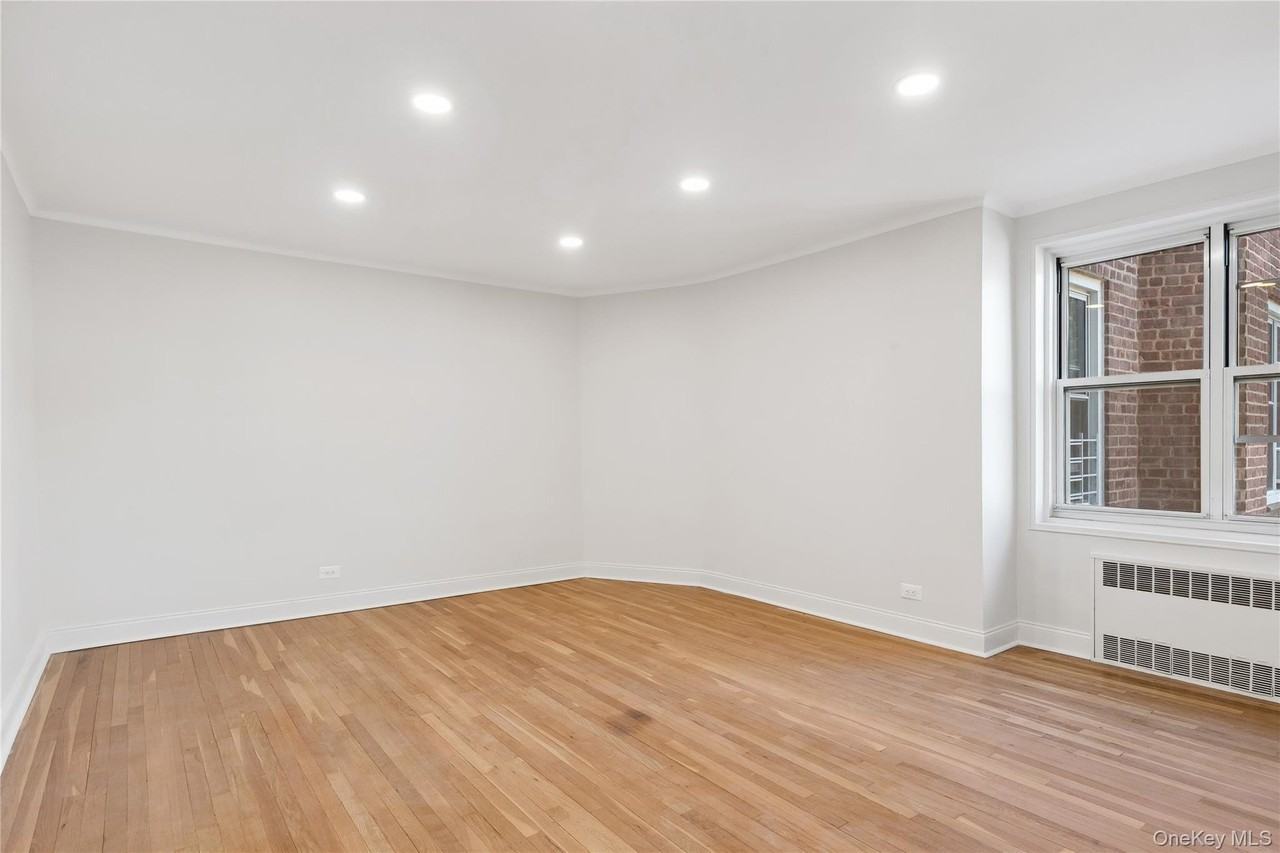 6411 99th St Apt 316 #316 - Photo 7 of 8