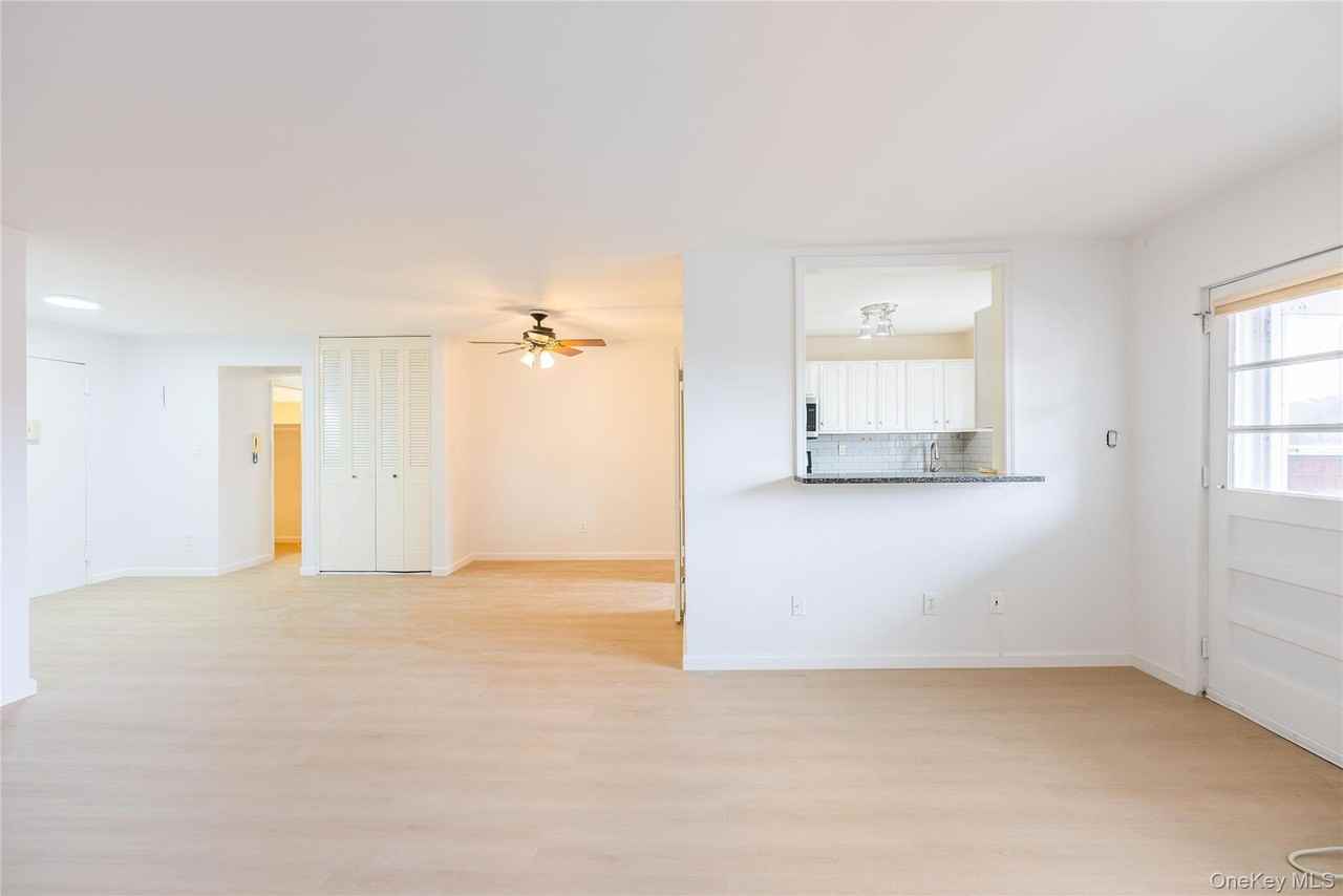 10026 67th Rd Apt 4f #4F - Photo 3 of 12