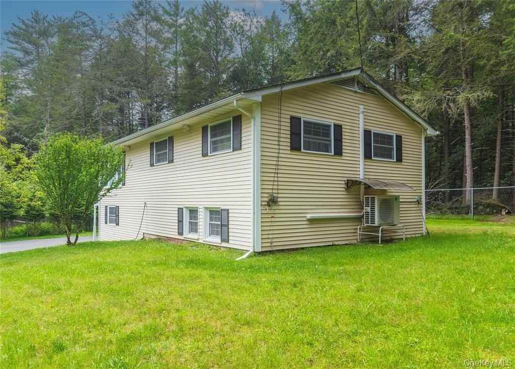 65 Berkshire Trl - Photo 3 of 14