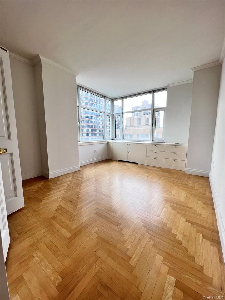 404 E 76th St Apt 19c #19C - Photo 6 of 12