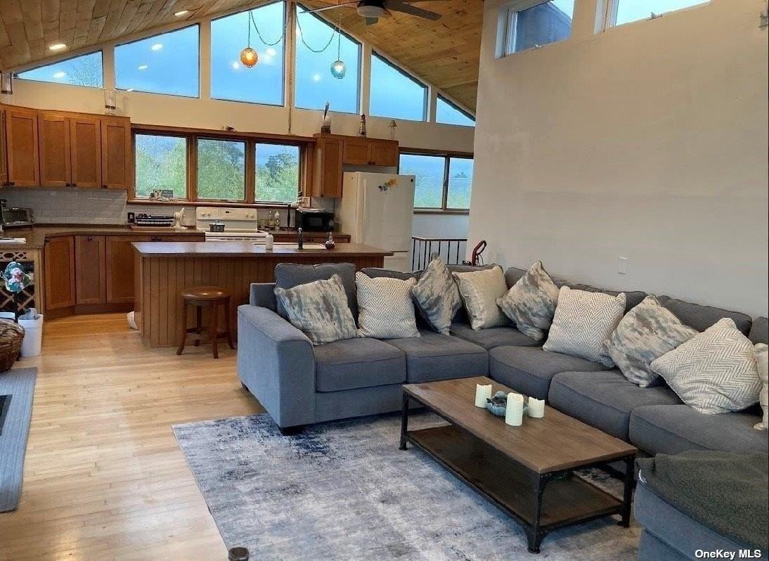 50 Clipper Roadway - Photo 5 of 17