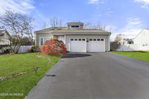 featured image of 1458 Iroquois Court