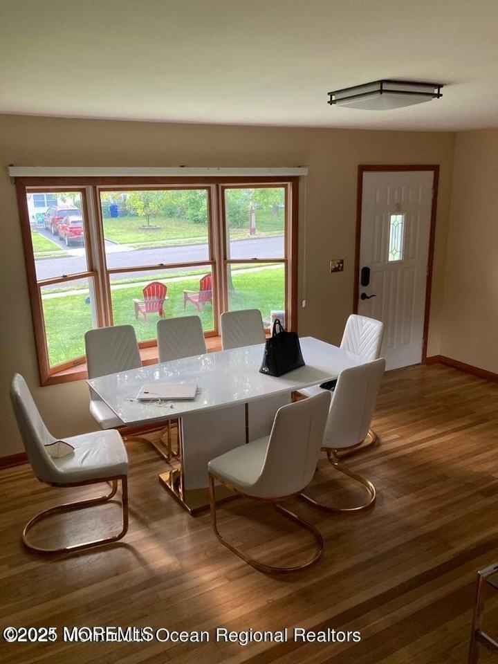 2 Lloyd Pl - Photo 4 of 4