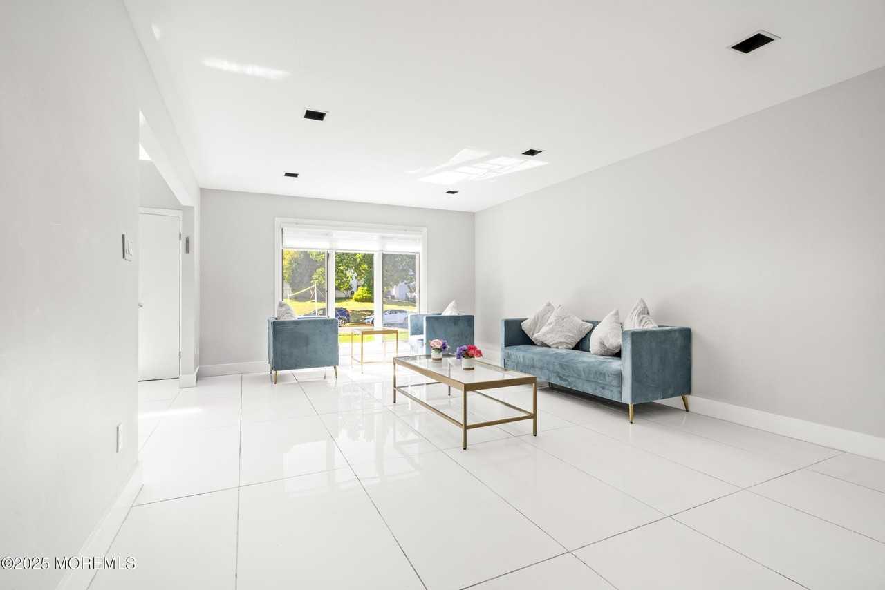 24 Valley Forge Road - Photo 7 of 23