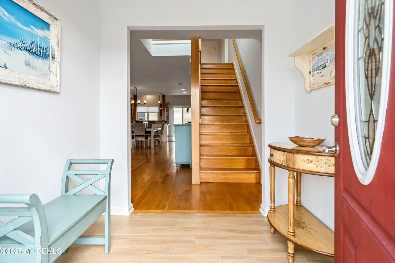 21 Magee Ave - Photo 4 of 25