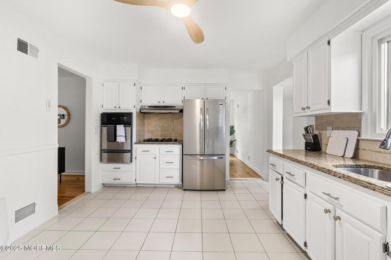 282 Clermont Ter - Photo 6 of 21