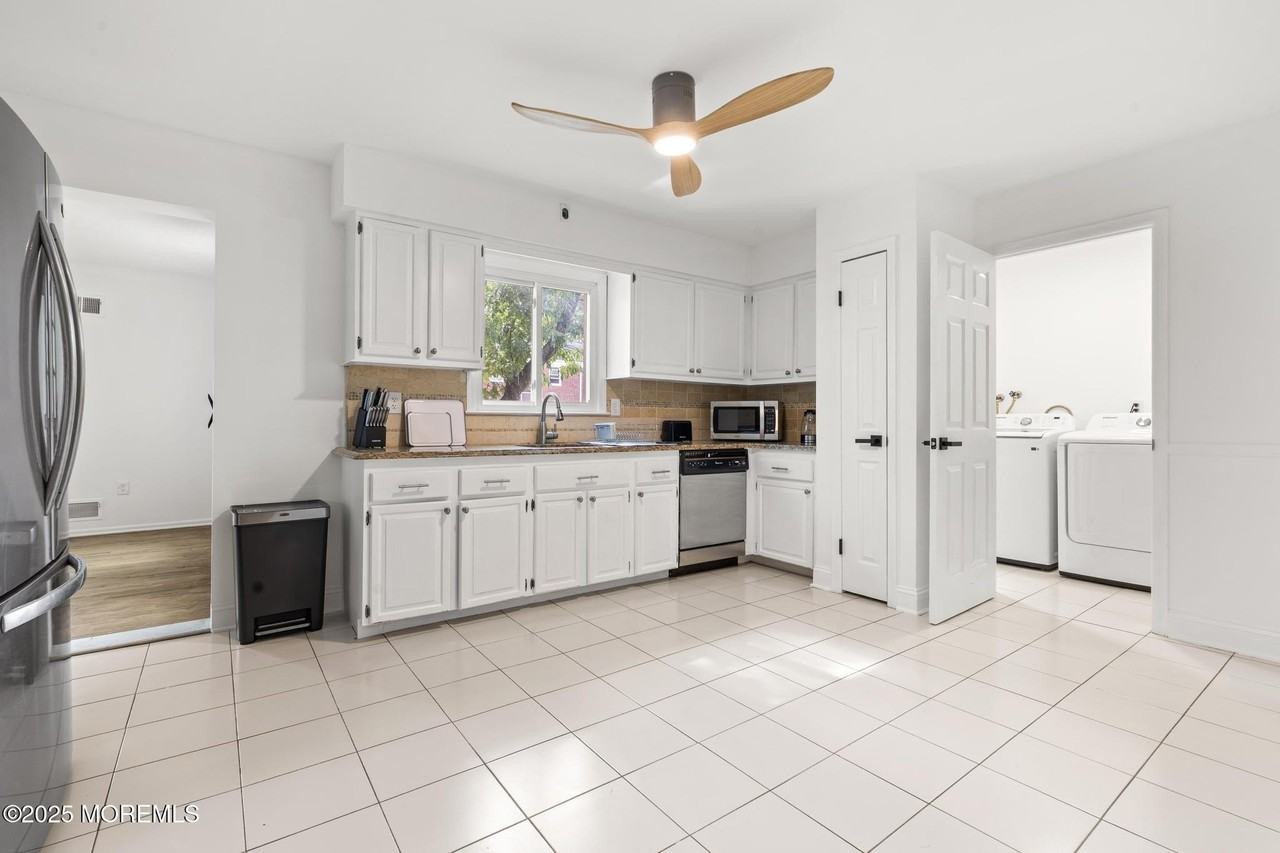 282 Clermont Ter - Photo 7 of 21