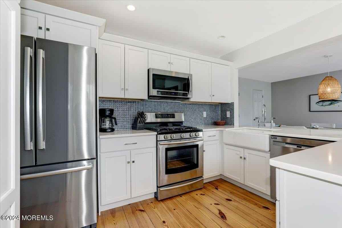 108 Glimmer Glass Circle - Photo 7 of 32