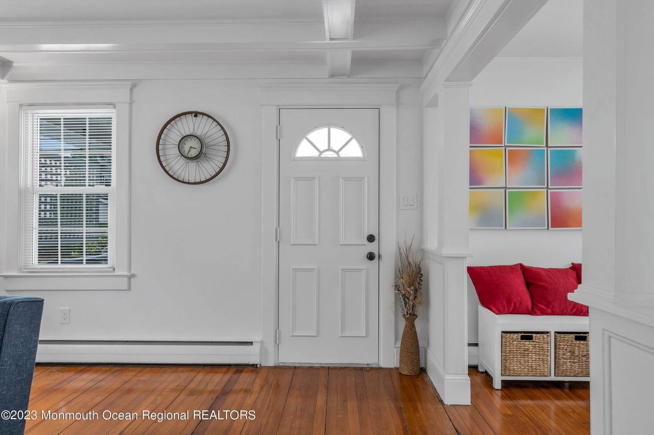 1107 5th Ave - Photo 5 of 38