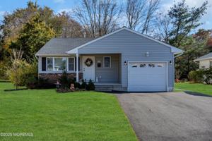 featured image of 50 Golden Glow Circus