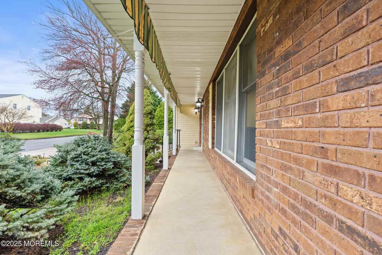 1709 Fanwood St - Photo 5 of 50