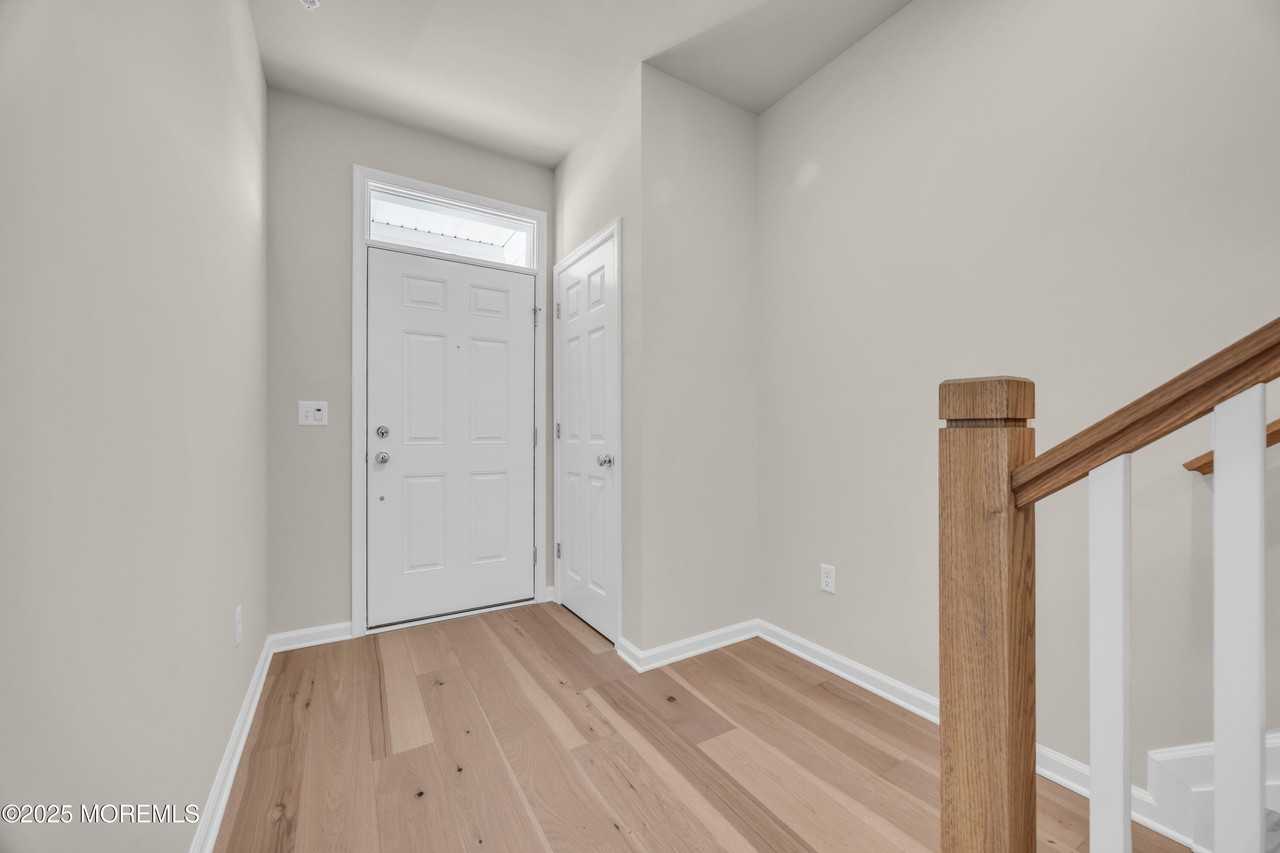 16 Barton Ave - Photo 2 of 26