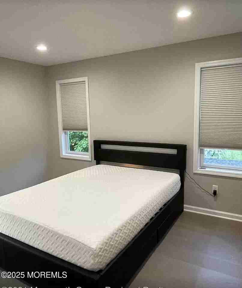 37 Brown Pl - Photo 6 of 8