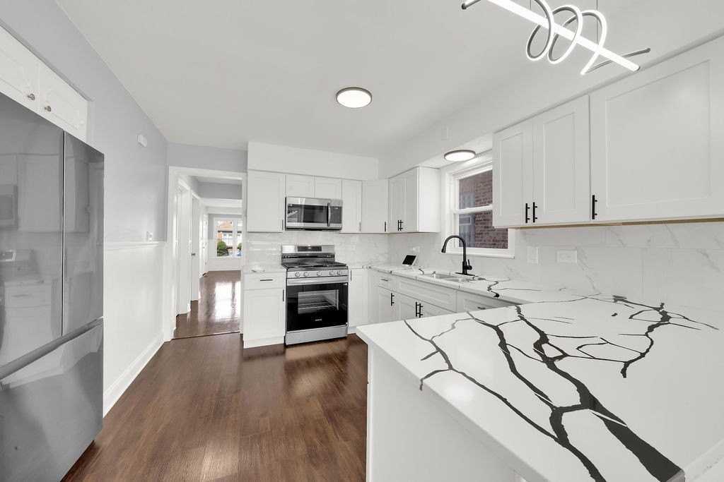 7245 South Washtenaw Avenue #2 - Photo 7 of 14