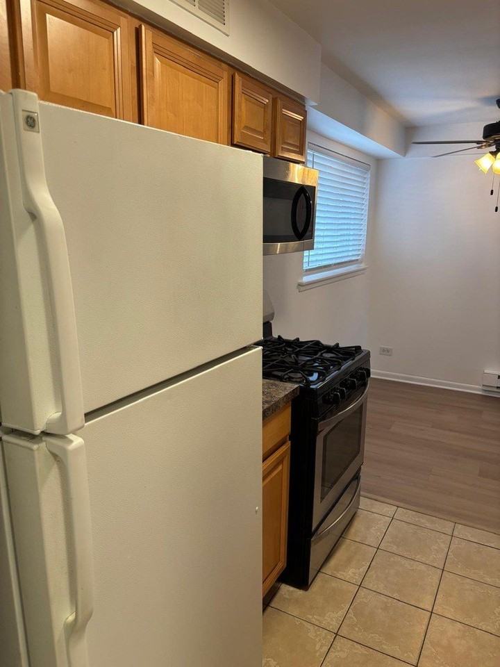 1900 Knights Bridge Drive #2B - Photo 5 of 20