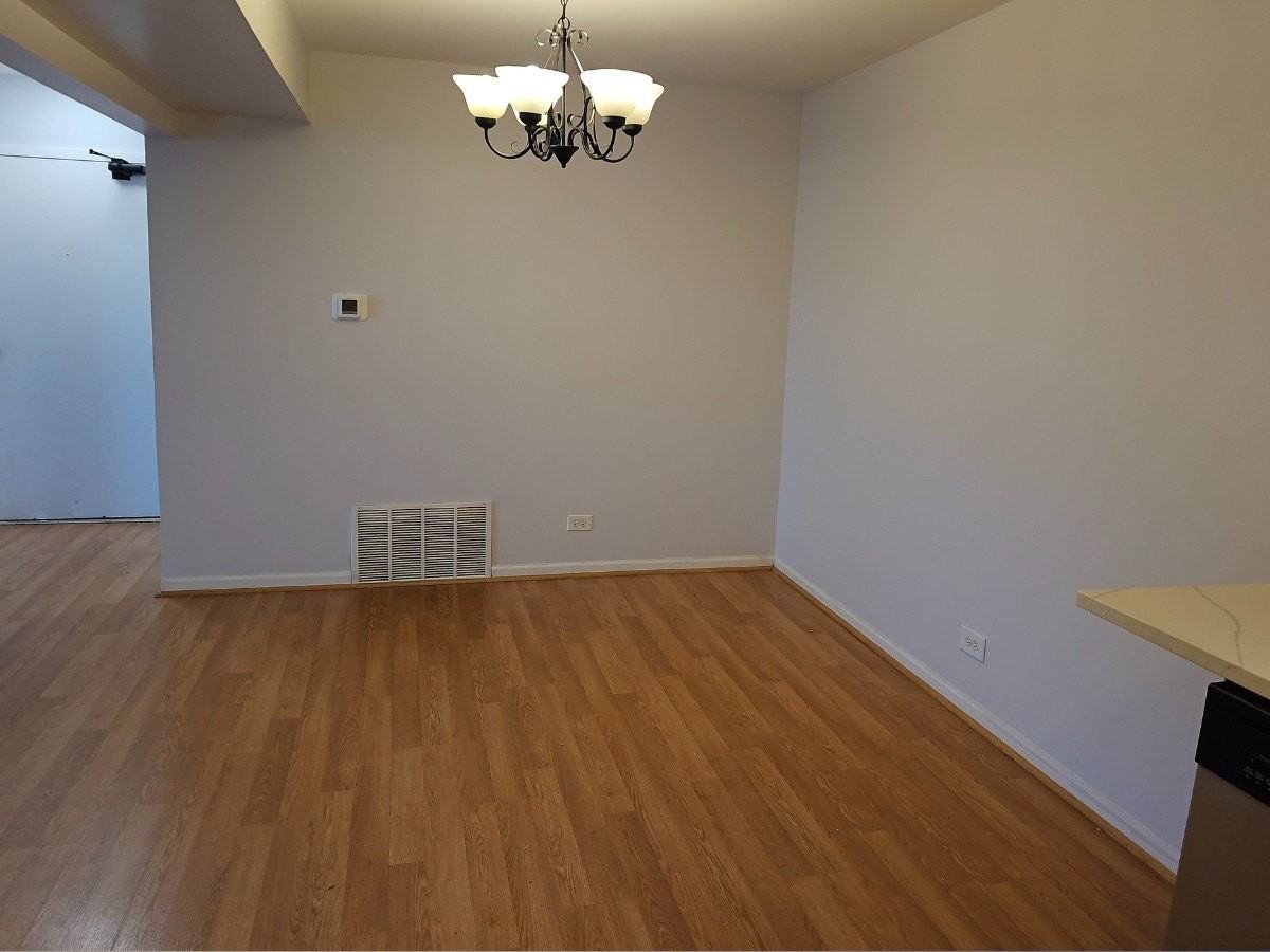 711 Tipperary Court #1B - Photo 4 of 10