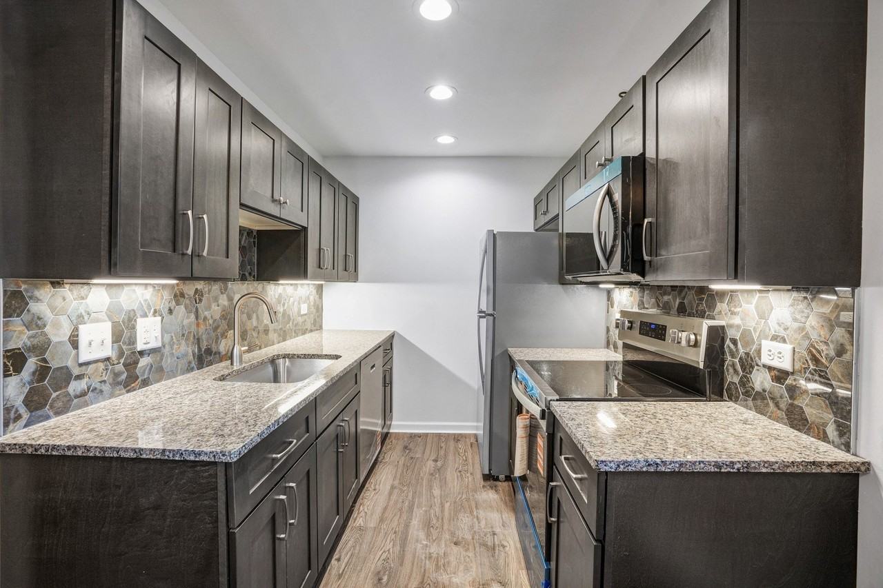 535 Pasadena Avenue #3 - Photo 3 of 10