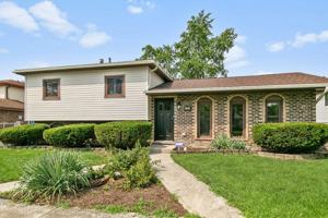 featured image of 242 Harper Avenue