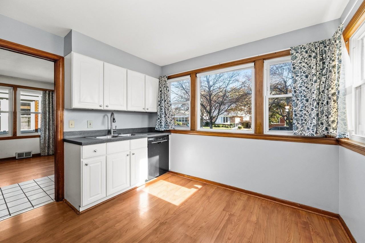 9222 Lorel Avenue - Photo 5 of 16