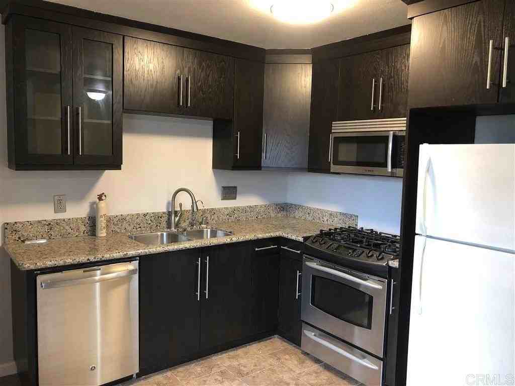 3852 La Campana Ct - Photo 6 of 15