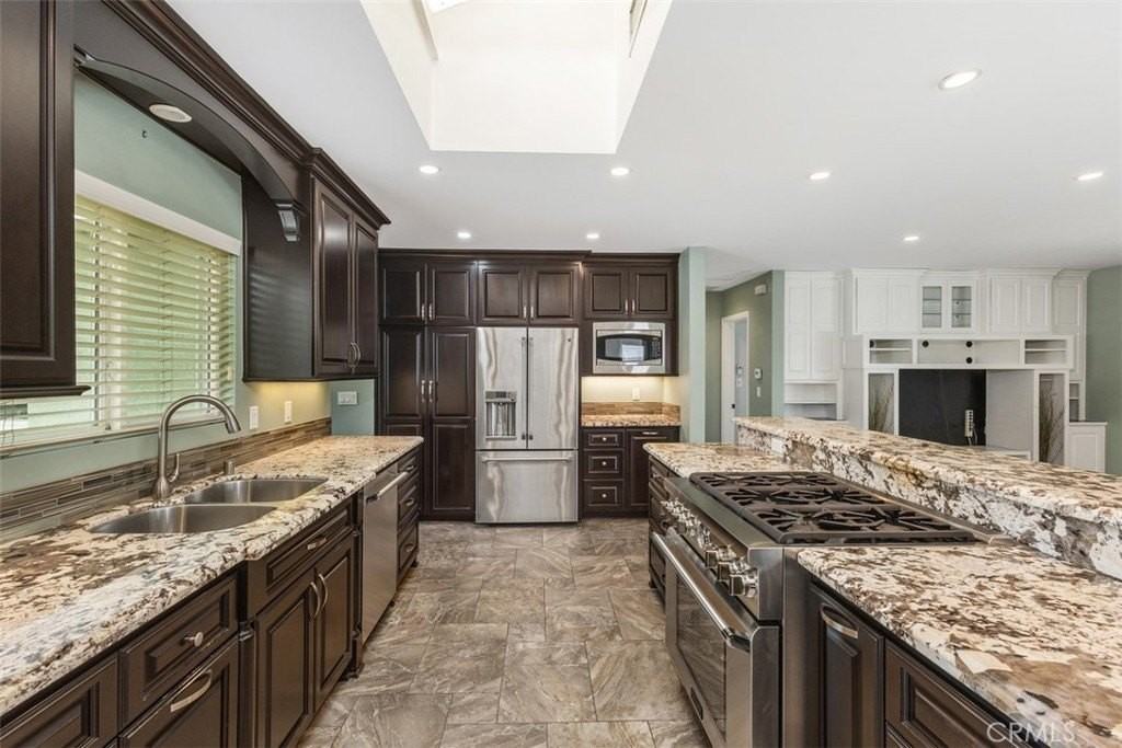 5849 E Gossamer St - Photo 7 of 26