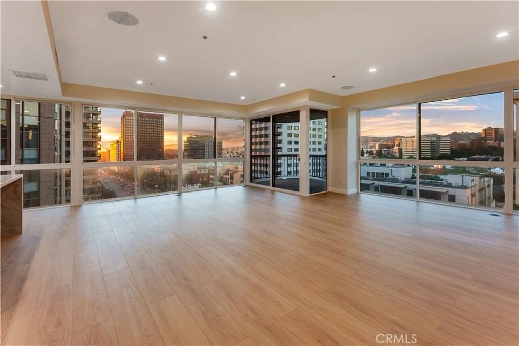 10750 Wilshire Blvd #901 - Photo 3 of 34