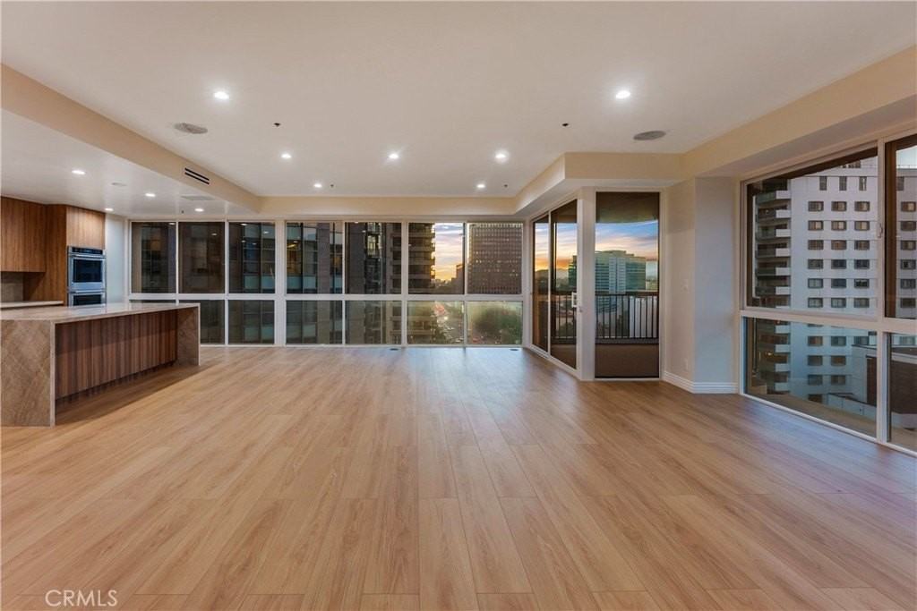 10750 Wilshire Blvd #901 - Photo 7 of 34