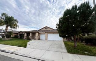 featured image of 43573 Savannah Way