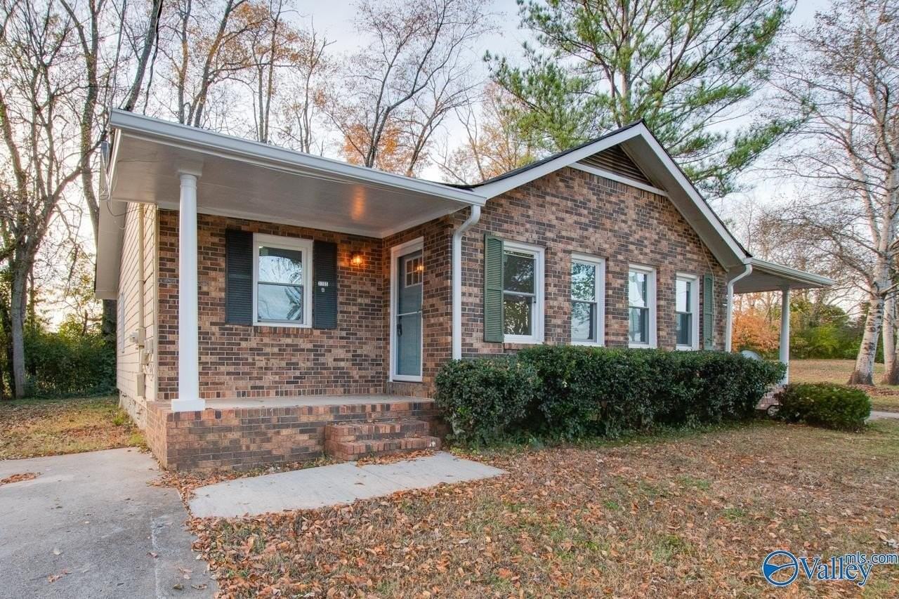 2705 Wilson Dr Nw - Photo 2 of 16