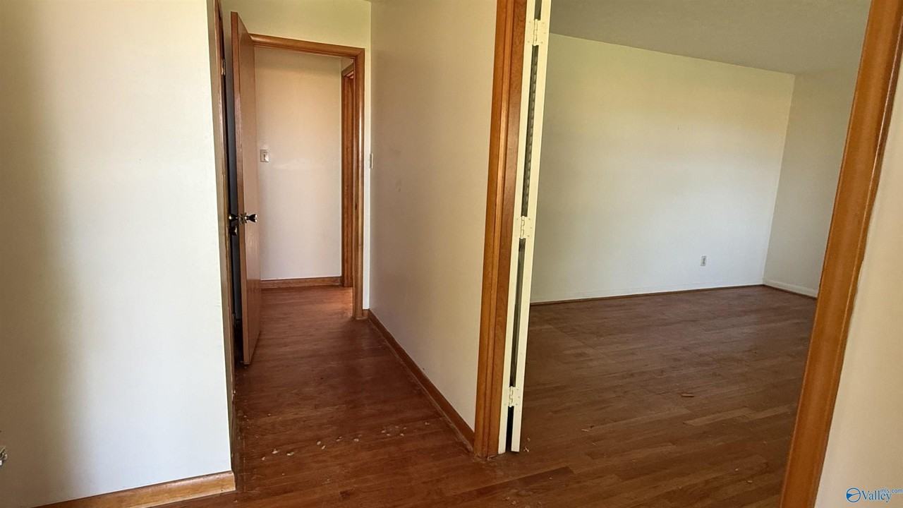 6167 Wall Triana Hwy - Photo 3 of 33