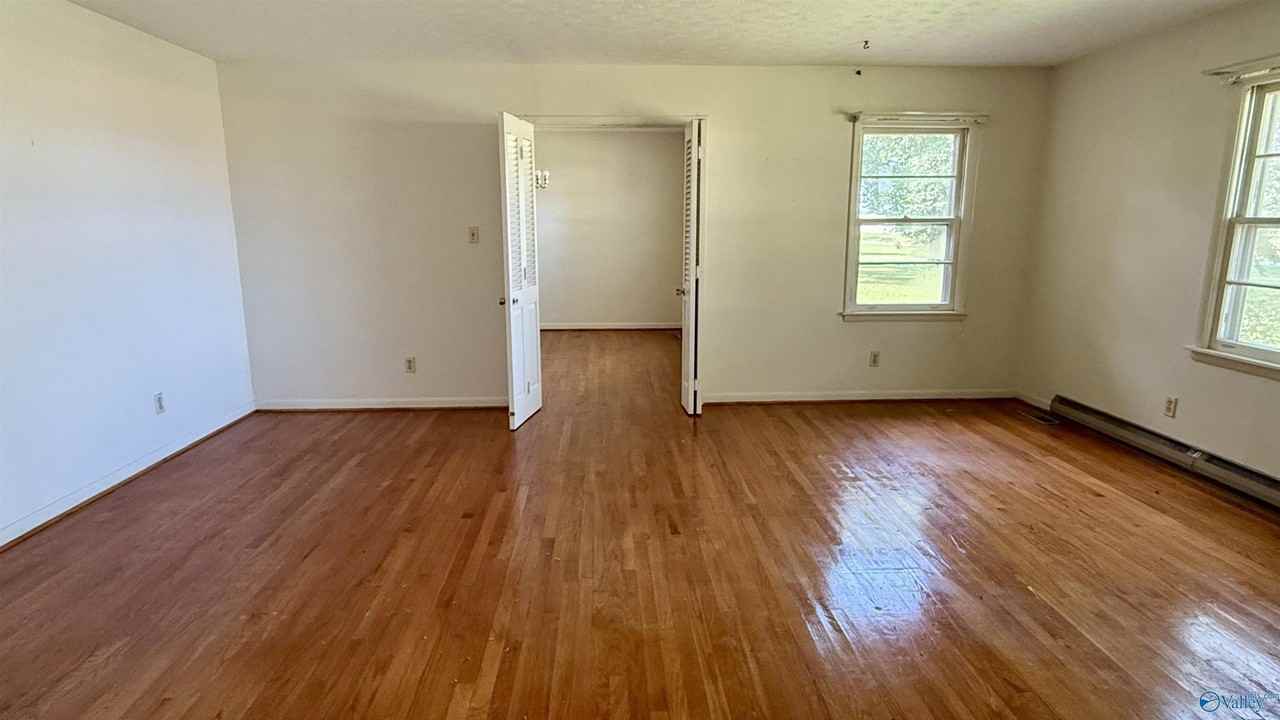 6167 Wall Triana Hwy - Photo 4 of 33