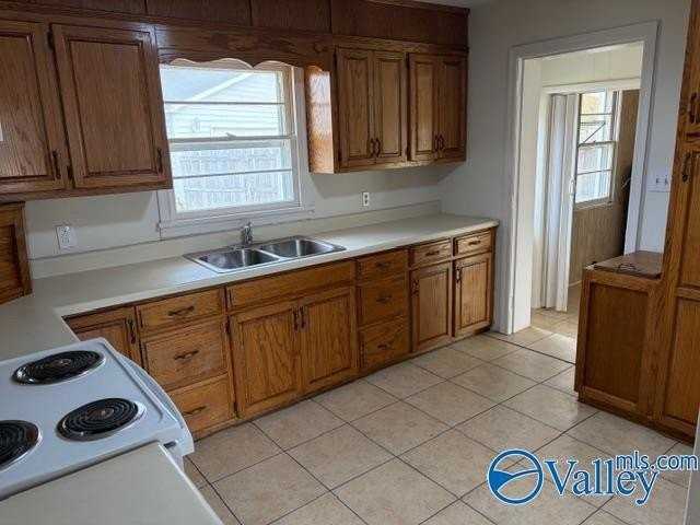 6608 Cannon Ave - Photo 5 of 20