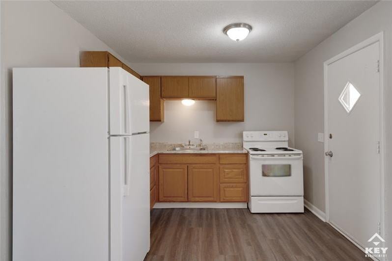 2975 Salina Court - Photo 7 of 28